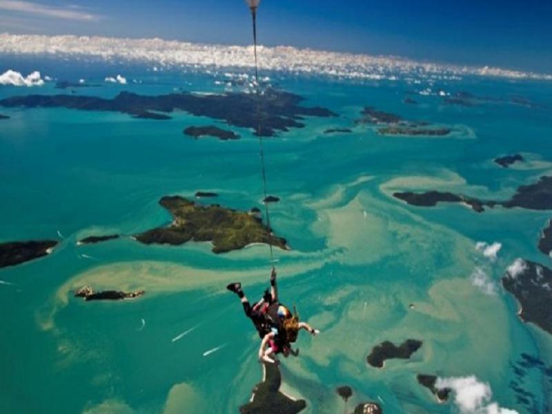 Backpackers By The Bay Vandrarhem Airlie Beach Exteriör bild